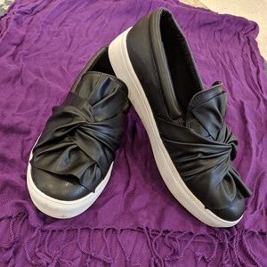 Super cute black shoes size 8m